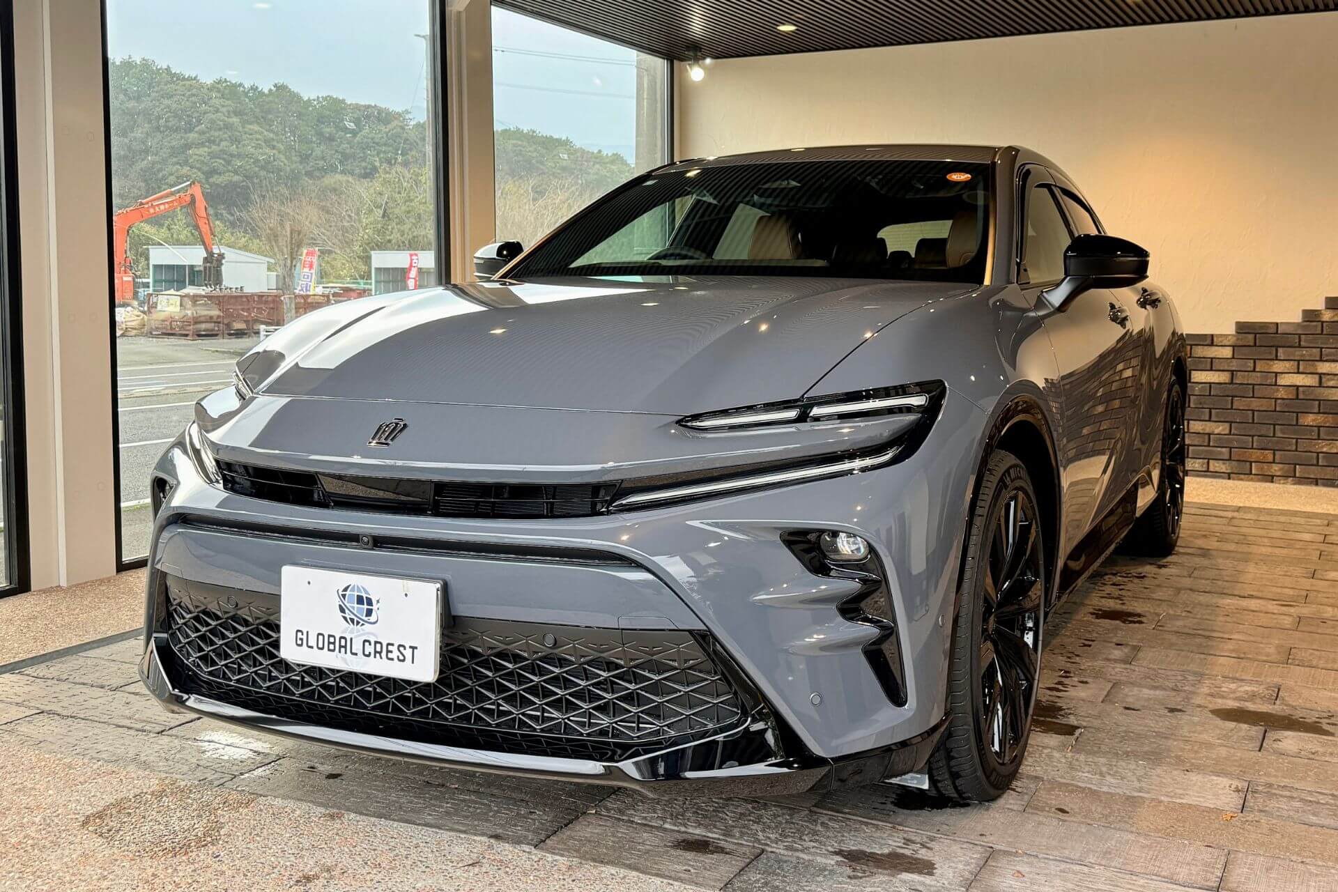 出雲商会で取り扱う新車クラウンスポーツのフロントデザイン